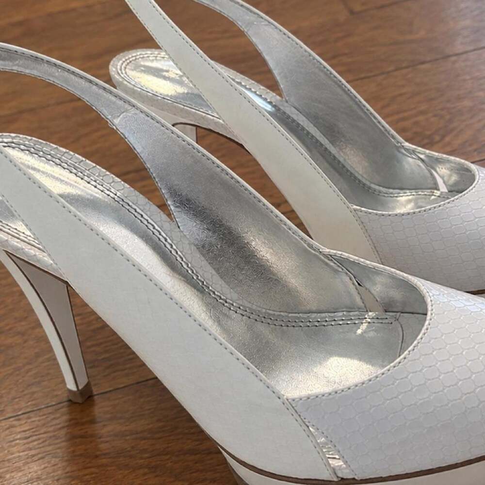 Brand new never worn bebe